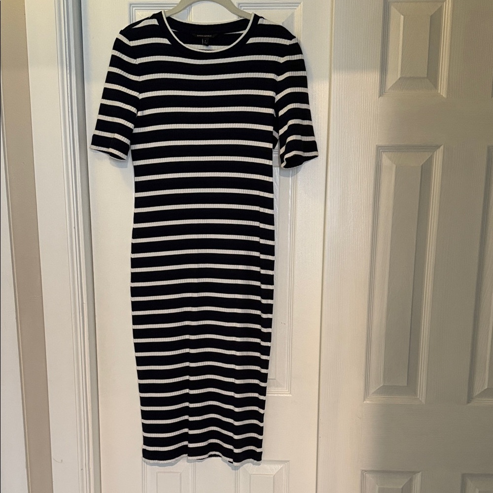 Banana Republic Navy & White Striped Midi Dress Size Small